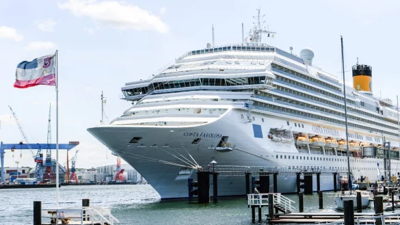 Kreuzfahrtschiff - &copy; Foto: Markus Scholz