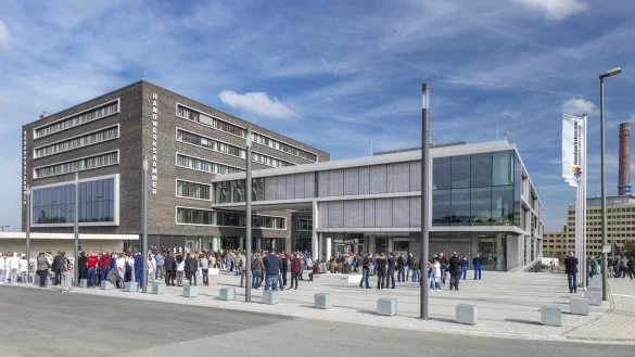 Das HWK-Gebäude von außen. - © Marc Detering