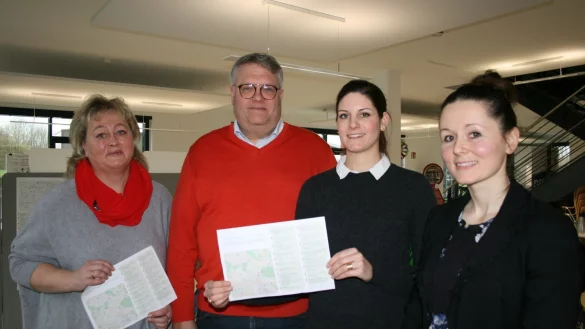 Wollen mit Gastronomen, Hoteliers und Institutionen ein touristisches "Nordlippe-Paket" schn&uuml;ren: die nordlippischen Touristiker (von links) Anja Meyer (Gemeinde Kalletal) in Vertretung von Corinna Will, Jan Wisomiersky (D&ouml;rentrup), Donata Caminecci-Trompeter (Barntrup) und Julia Stein (Extertal). - &copy; Sylvia Frevert