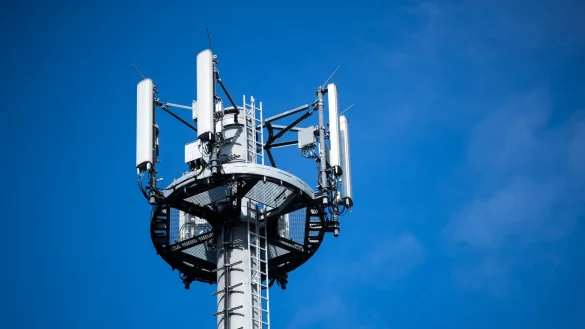 Sendemast - &copy; Foto: Jens B&uuml;ttner/zb/dpa