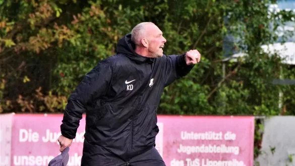 Bis zum Dezember 2023 engagierte sich Kai David beim FC Augustdorf an der Linie. - &copy; J&ouml;rg Hagemann