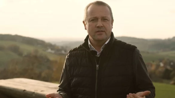 Der Kalletaler B&uuml;rgermeister Mario Hecker. - &copy; lz