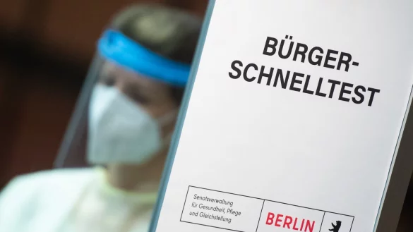 Schnelltests im Corona-Testzentrum - &copy; Foto: Christophe Gateau/dpa