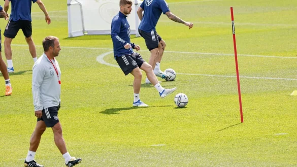 - &copy; Daniel L&ouml;b/dpa