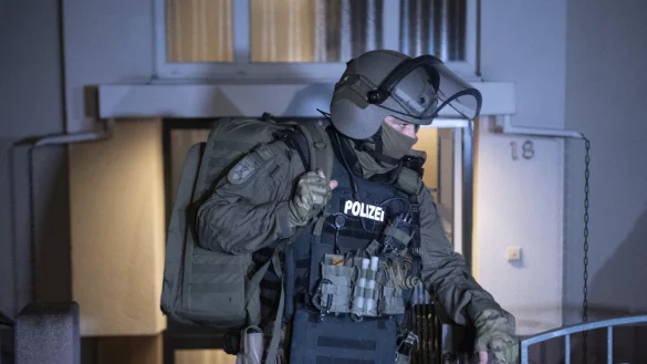 Razzia in Frankfurt - &copy; Foto: Boris Roessler/dpa