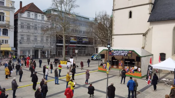200 Teilnehmer kamen am 1. Mai nach Detmold - &copy; Malte Cilsik