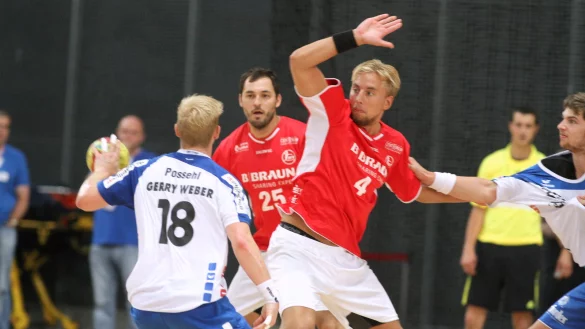 Nachfolger und Vorgänger vereint: Der Schwede Anton Mansson übernimmt
beim TBV Lemgo den Kreisläuferpart von Hendrik Pekeler (rechts). - © Hagemann