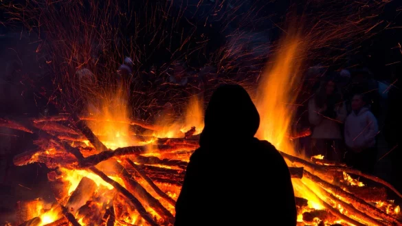 Todesfalle Osterfeuer - &copy; Foto: Boris Roessler