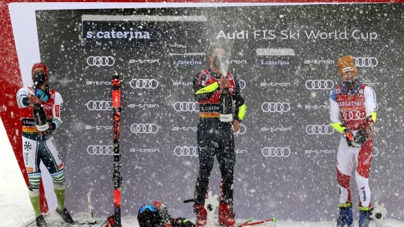 Riesenslalom - &copy; Foto: Alessandro Trovati/AP/dpa