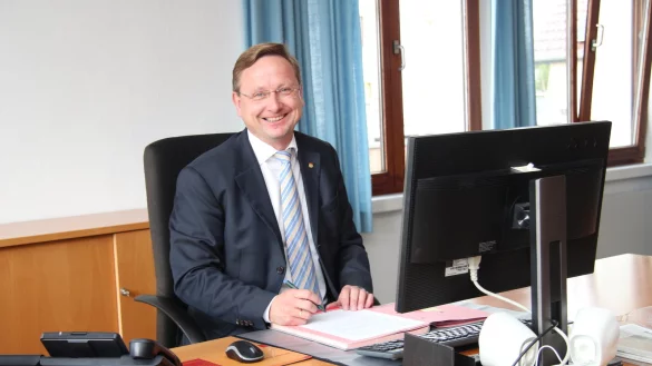 Dieses Bild geh&ouml;rt ab sofort der Vergangenheit an: B&uuml;rgermeister Dr. Andreas Wulf hat gestern seinen letzten Tag im B&uuml;ro des Rathauses verbracht. - &copy; Nadine Uphoff