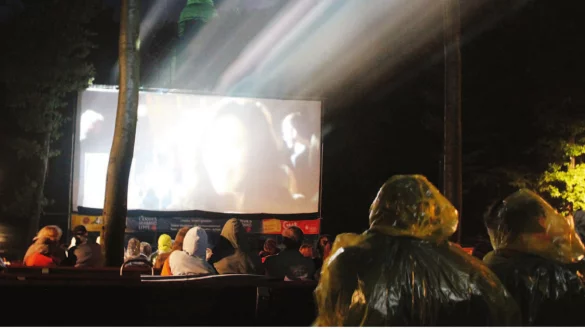 Auf zum Hermann: Am Denkmal gibts Kino. - © Archiv