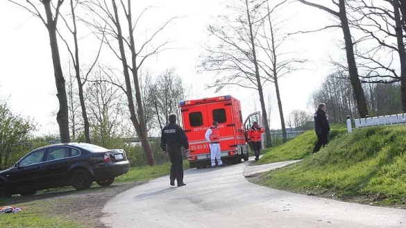 Beim Rangieren übersah eine Autofahrerin ein sechsjähriges Kind. - © FOTO: SONJA ROHLFING