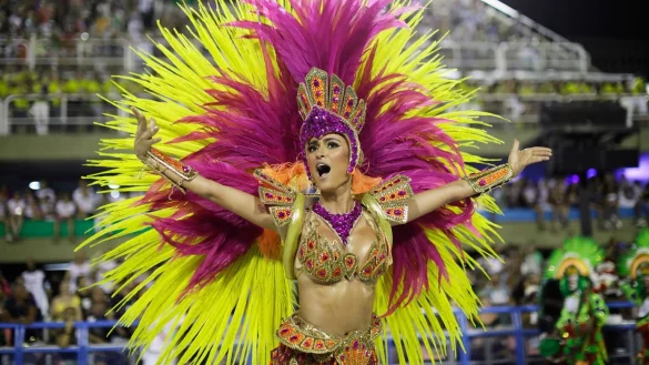 Stra&szlig;enkarneval in Rio - &copy; Foto: Leo Correa/AP/dpa