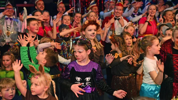 Beim Mitmachtanz sind alle dabei - © Nicole Ellerbrake