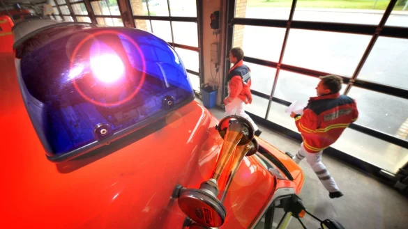 Ein Mann wurde in Bad Lippspringe bei einem Sturz mit einem E-Scooter lebensgef&auml;hrlich verletzt. - &copy; (Symbolbild) Andreas Fr&uuml;cht