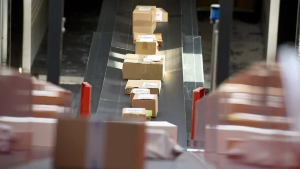 Paket&auml;rger - &copy; Foto: Rainer Jensen/dpa-tmn