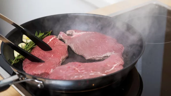 Weniger Fleisch-Konsum - &copy; Foto: Christin Klose/dpa-tmn