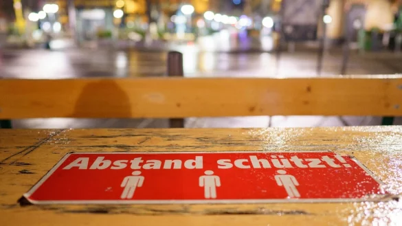 - &copy; Frank Rumpenhorst/dpa