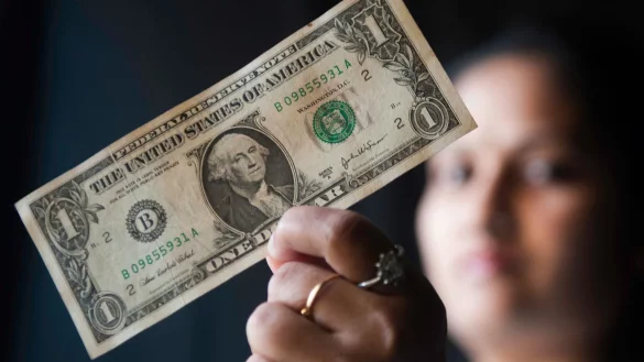 Dollarnote - &copy; Foto: Jagadeesh Nv/EPA/dpa