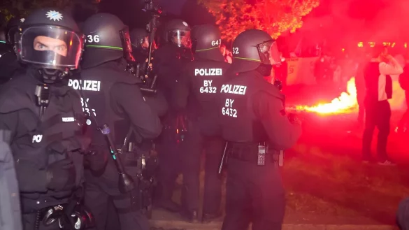 - &copy; Christoph Soeder/dpa