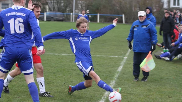 Voller Einsatz: Rischenaus Niko Ritter. - &copy; Sebastian Lucas