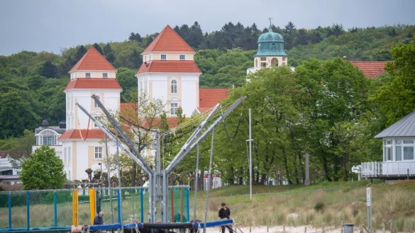 Hotel Kurhaus in Binz - &copy; Foto: Stefan Sauer/dpa