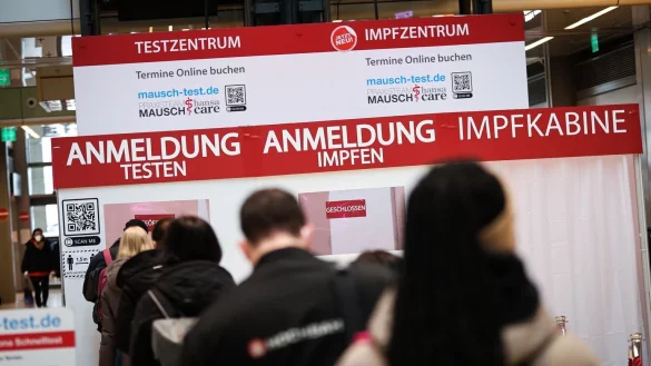 Corona-Teststation - &copy; Foto: Christian Charisius/dpa