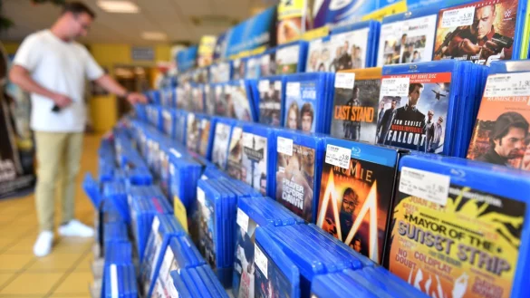 Videothek Video Buster - &copy; Foto: Martin Schutt/dpa-Zentralbild