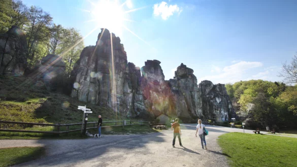 Ein mystischer Ort für tolle Ausflüge: Die Externsteine in Horn-Bad Meinberg. - © Vera Gerstendorf-Welle