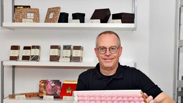 Kir-Royal-Tr&uuml;ffel sind immer noch beliebt. Doch immer mehr Kunden von Achim Deppermann w&uuml;nschen Pralinen ohne Alkohol. Foto: Gunter Held - &copy; Gunter Held