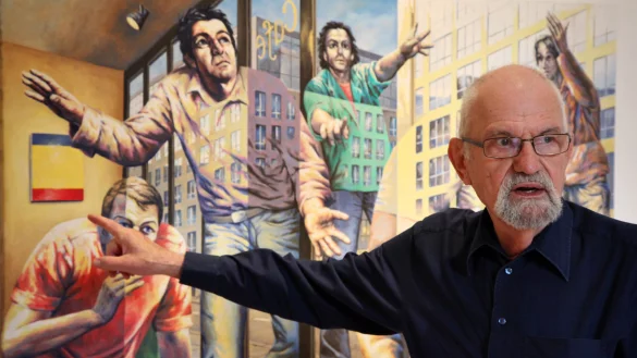 Bilder aus 40 Jahren: Klaus Zeitz mit &bdquo;Okkupation" von 2010. - &copy; Bernhard Preuss