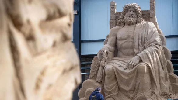 - &copy; Stefan Sauer/dpa