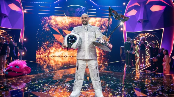 Max Mutzke hat die Erfolgsshow "The Masked Singer" gewonnen. - © dpa/picture alliance
