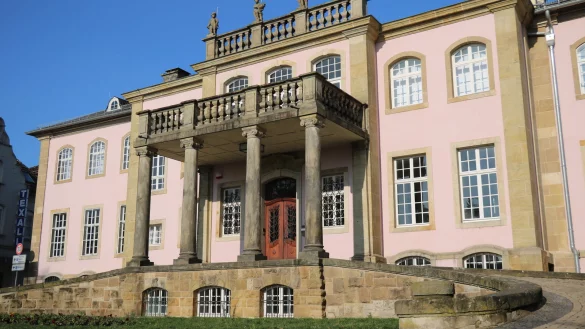 Im Schloss Stietencron, wo die Musikschule ihren Sitz hat, ist aktuell nichts los. - &copy; Alexandra Schaller