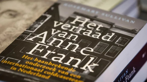 Buch - &copy; Foto: Sem Van Der Wal/ANP/dpa