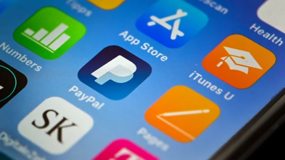 Paypal - &copy; Foto: Felix K&auml;stle/dpa