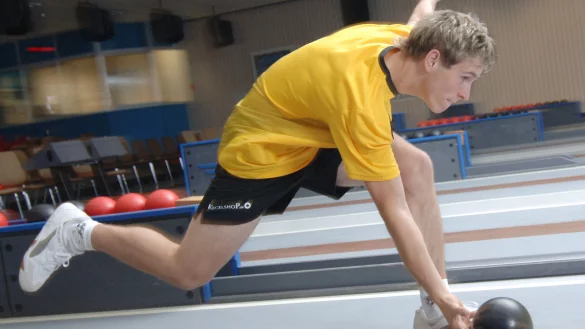 Die einen sehen im Kegeln den Sport, die anderen eine lockere Freizeitbeschäftigung. - © DKB Berlin