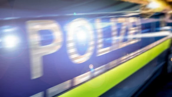 Die Polizei sucht Zeugen für einen Diebstahl. - © Symbolbild: Torben Gocke