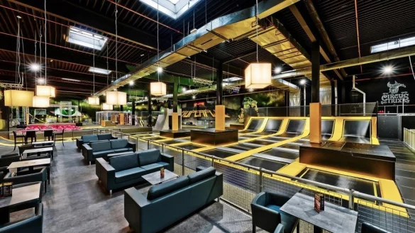 Der neue Trampolinpark "Superfly" in Bielefeld sucht jetzt Mitarbeiter. - © Superfly