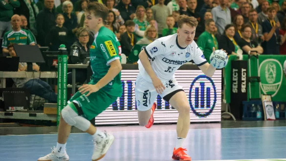 Lemgos Jarnes Faust auf dem Weg zum Tor. - © Eibner-Pressefoto/Laura Roemer