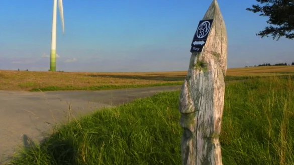 Die Stadt Barntrup will mit einem Dringlichkeitsentscheid ein Windrad im Bereich Bromberg zugunsten eines Naherholungsgebietes verhindern. - &copy; Klaus D&uuml;wel