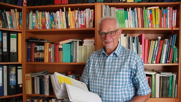 Fred Piechnik ist seit &uuml;ber 30 Jahren Vorsitzender des Heimat- und Verkehrsvereins B&ouml;singfeld. Bislang hoffte er vergeblich auf einen Nachfolger. - &copy; Katrin Kantelberg