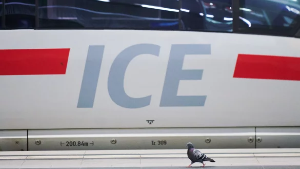 Die Bahn will Fahrzeiten zwischen Hannover und Bielefeld verk&uuml;rzen. Wie genau die Strecke ver&auml;ndert w&uuml;rde, steht noch nicht fest. - &copy; Annette Riedl/dpa