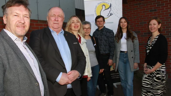 Aktiv f&uuml;r die Integration in den Arbeitsmarkt: Fjodor Fast, Heinrich Zertik, Hanna Kotenko, Elke Althof, Eugen Seiwald, Oxana Astapova, Natalja Golubkov. - &copy; Martin Hostert