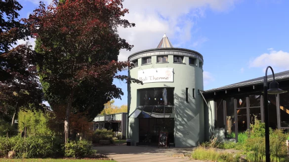 Die Bali-Therme geh&ouml;rt seit Anfang 2019 der niederl&auml;ndischen Firmengruppe IWR, einer Tochter der spanischen Aspro-Parks-Gruppe, die in ganz Europa Spas und Vergn&uuml;gungsparks betreibt. - &copy; Heidi Froreich