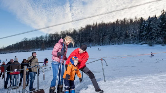 Der Skilift in Holzhausen kann in diesem Jahr nicht so wie hier 2019 in Betrieb genommen werden. - &copy; Archivfoto: Torben Gocke
