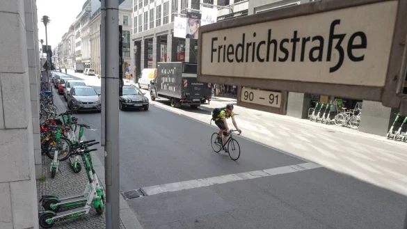Berliner Friedrichstra&szlig;e - &copy; Foto: J&ouml;rg Carstensen