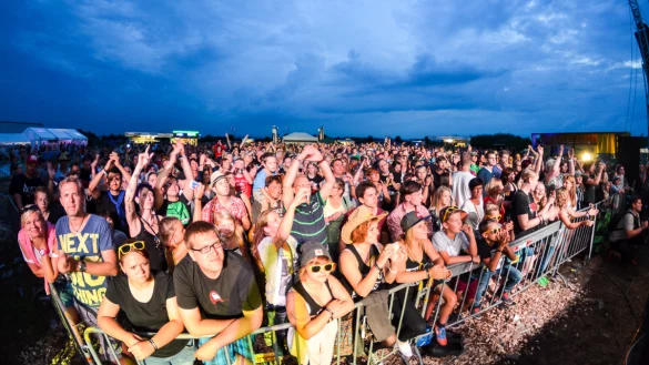 Alles live: Zuschauer in Lieme. - © Archivfoto: Nicole Reineke