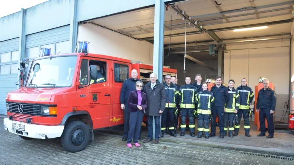 Ein Fahrzeug der Feuerwehr Blomberg ist künftig auf dem Phoenix Contact-Betriebsgelände stationiert und wird zu Bränden im gesamten Stadtgebiet alarmiert. - © Tanja Watermann