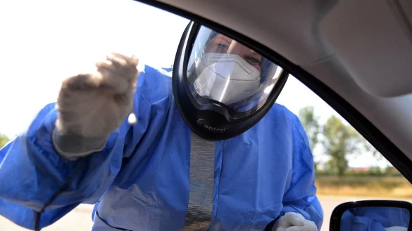 Corona-Test - &copy; Foto: Harald Tittel/dpa